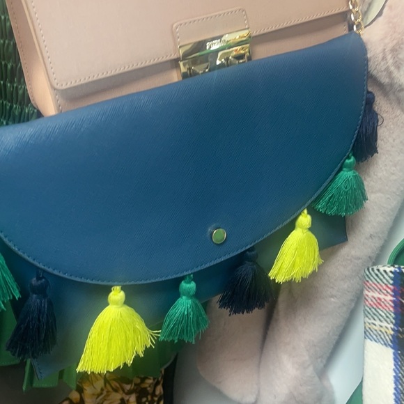 A New Day Blue๐๐Green Tassel Leather Clutch Crossbody Bag - Picture 10 of 12